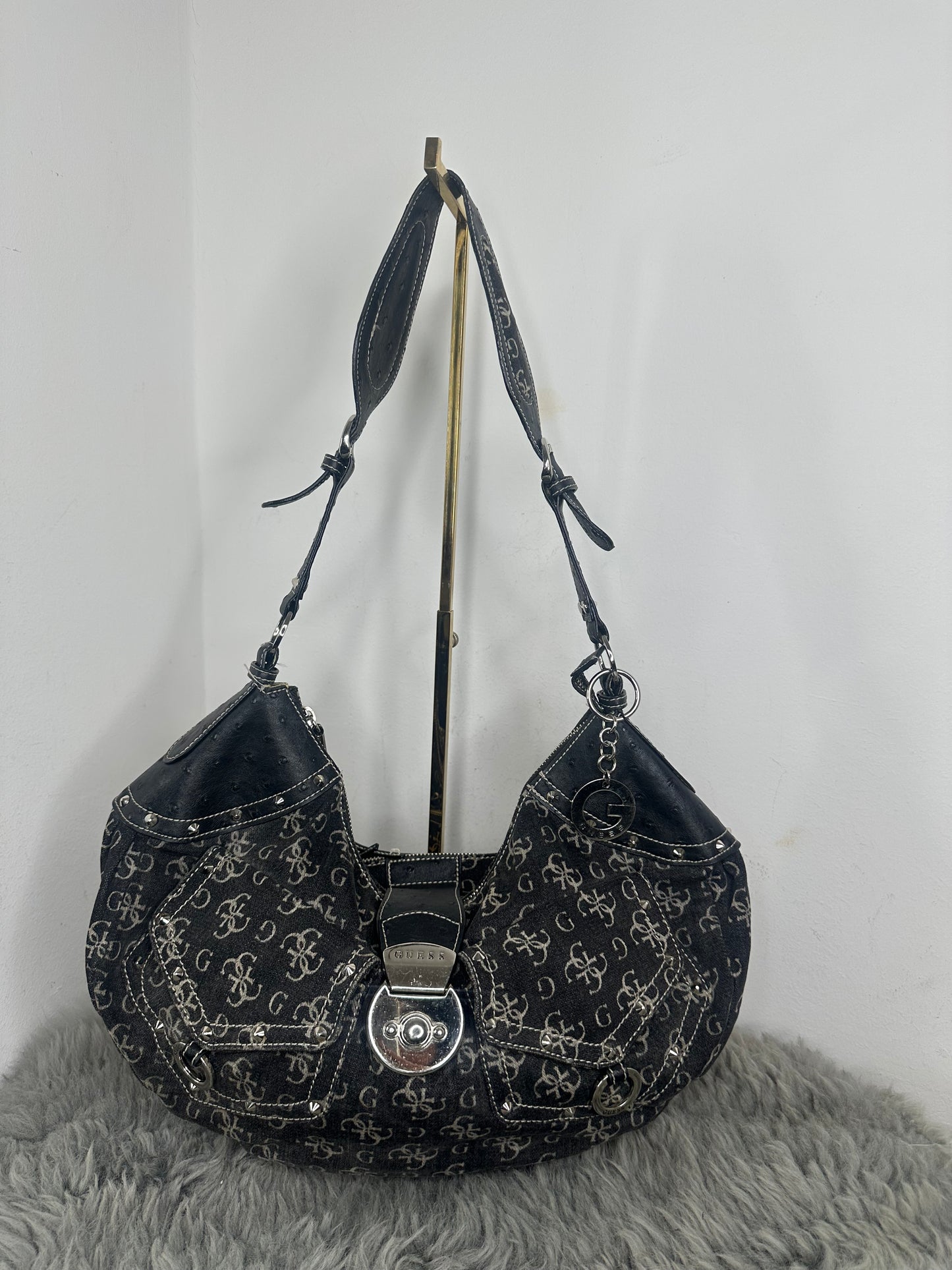 Guess Vintage Tasche denim grau Look